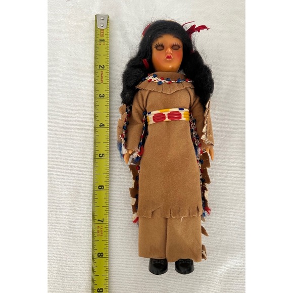 Vintage Native American Doll Souvenir‎ Collectible 9 inch - Picture 1 of 4